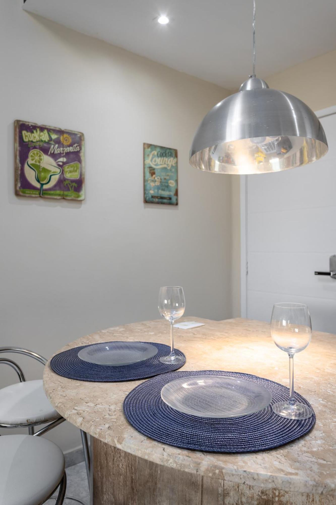Lindo, Moderno E Pratico - E Metro Em Copacabana Apartment